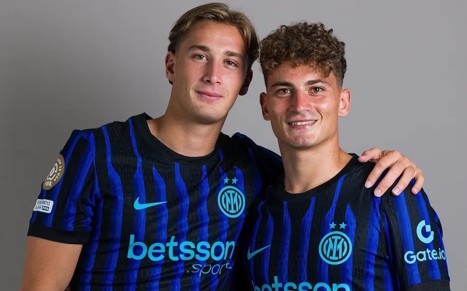 Pio e Sebastiano Esposito: irmãos e jogadores de futebol, atuam na Inter de Milão