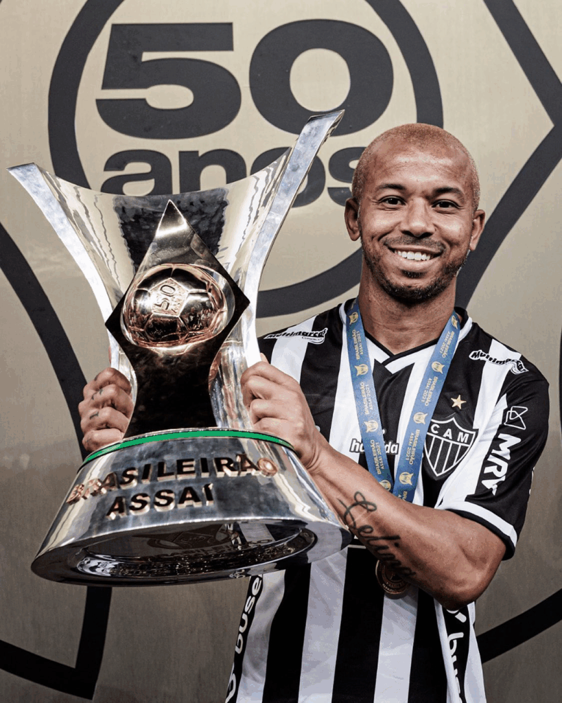 Mariano, lateral-direito multicampeão pelo Atlético-MG, 