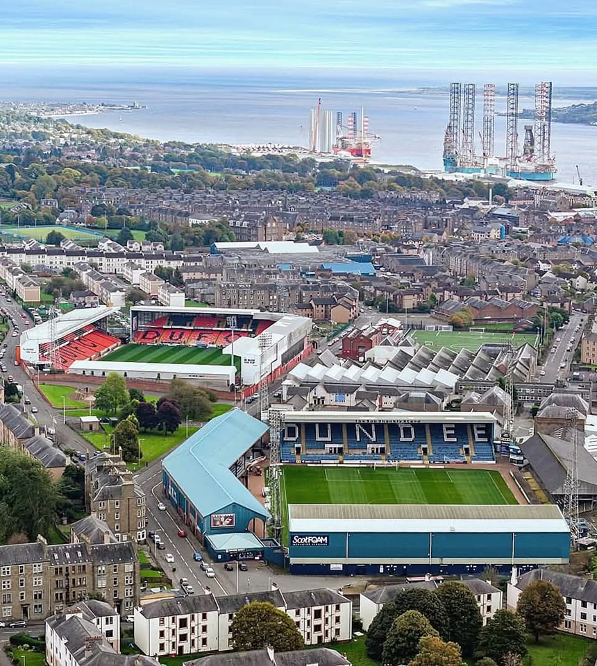 Na Escócia, estádios dos rivais Dundee United e Dundee FC são muito próximos.