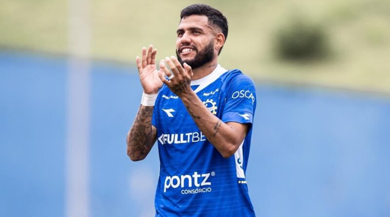 Lateral Matheus Rocha é titular do São José na ótima campanha do clube no Paulista A2