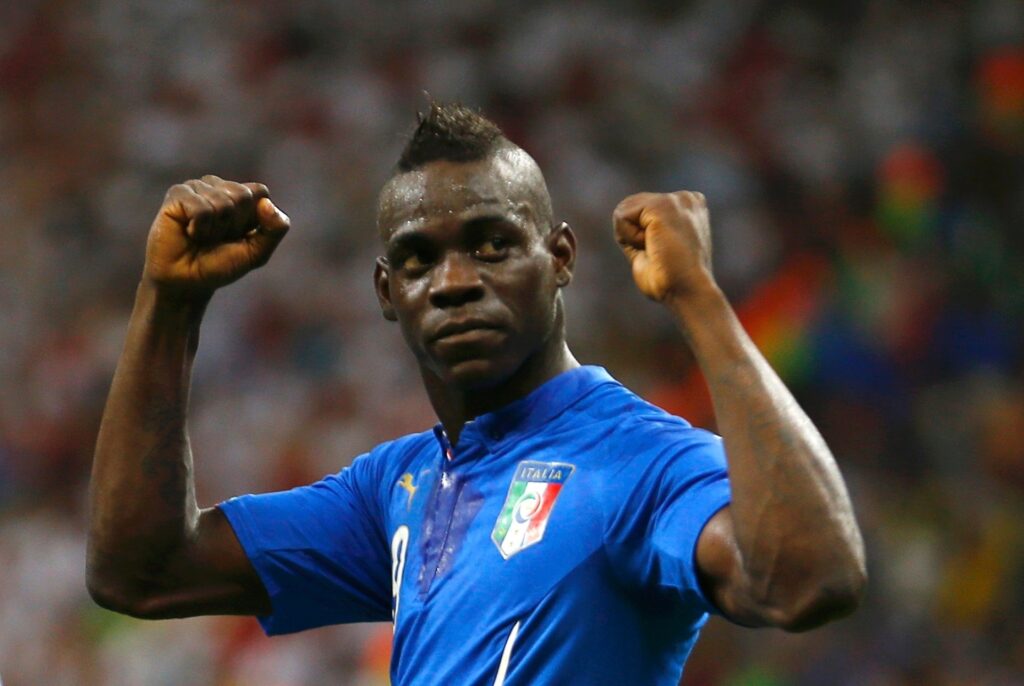 Balotelli em ação pela Itália na Copa do Mundo de 2014, no Brasil