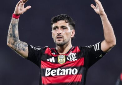 Arrascaeta pode alcançar o topo do ranking dos estrangeiros com mais gols na história do Brasileirão