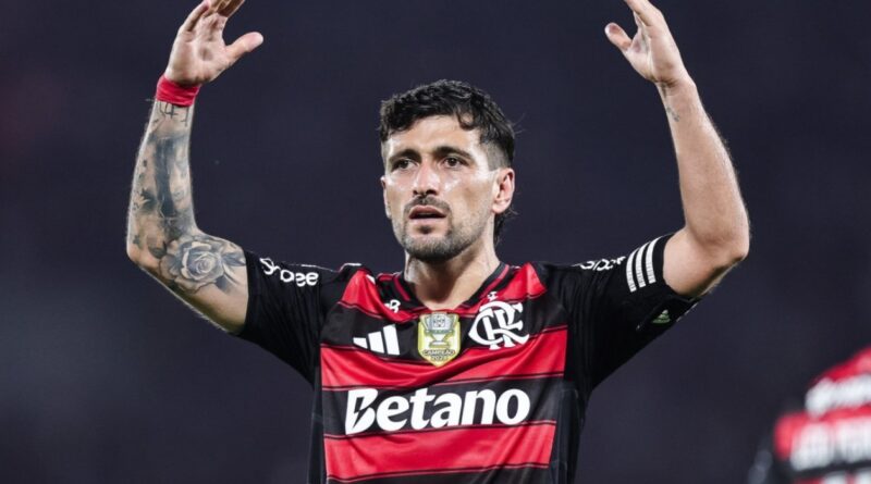 Arrascaeta pode alcançar o topo do ranking dos estrangeiros com mais gols na história do Brasileirão