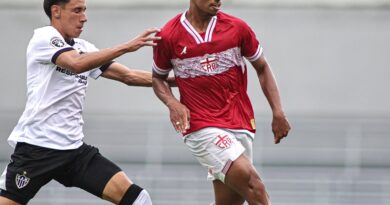 Cauã Ávila, volante do CRB em jogo contra o Atlético-MG no Brasileiro Série B Sub-20