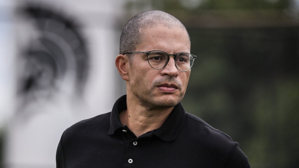 Alex, atual treinador do Athletic