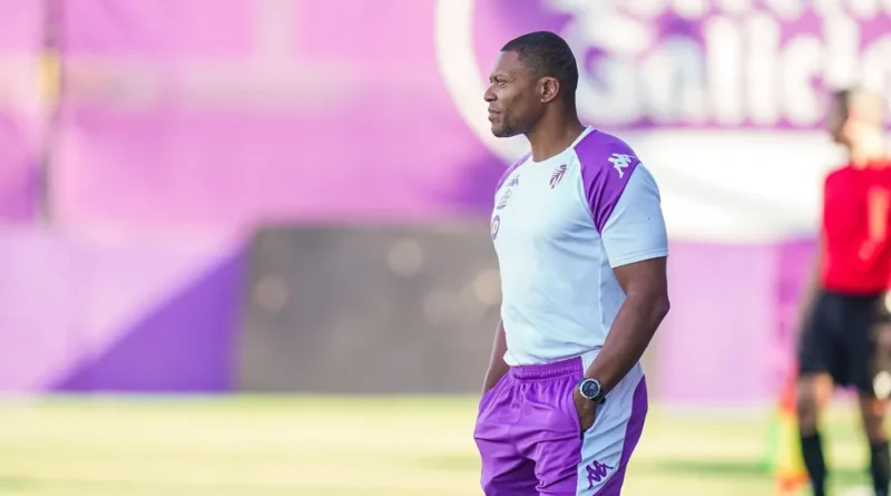 Júlio Baptista chega para comandar o Sub-20 do São Paulo