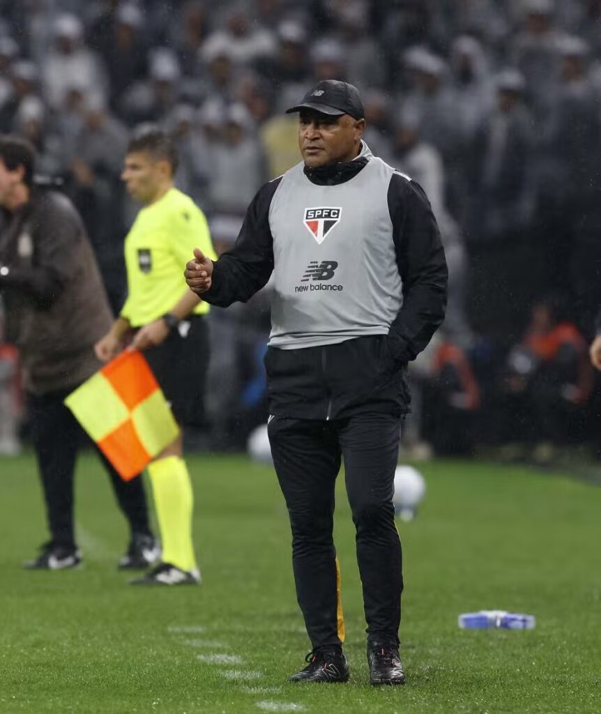 Presidente do São Paulo tem áudio vazado em que garante permanência de Roger Machado no São Paulo (Foto: Rubens Chiri/Saopaulofc.net)