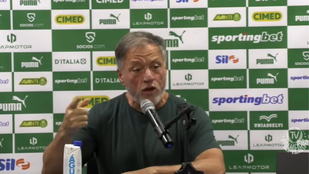 Anderson Barros, diretor do Palmeiras, cobra CBF após gol anulado contra o Remo, pelo Brasileirão