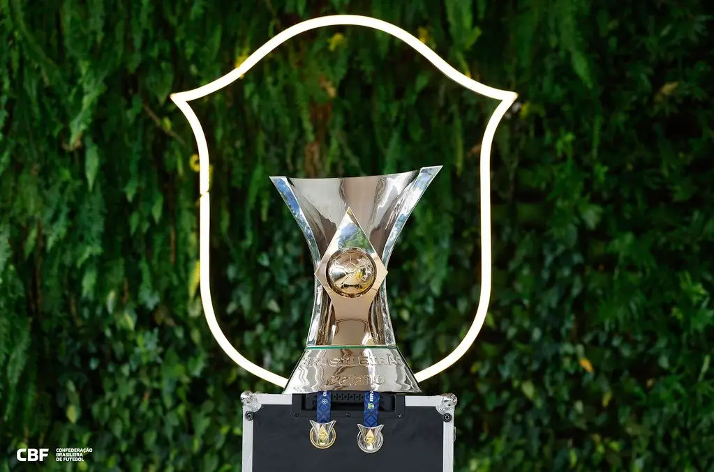 CBF acaba com jogos às 19h