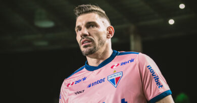 Goleiro João Ricardo, do Fortaleza