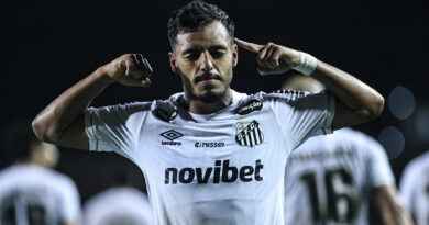 Gabriel Menino passa a atuar na lateral-direita do Santos mirando nova convocação da Seleção Brasileira e Copa do Mundo de 2030