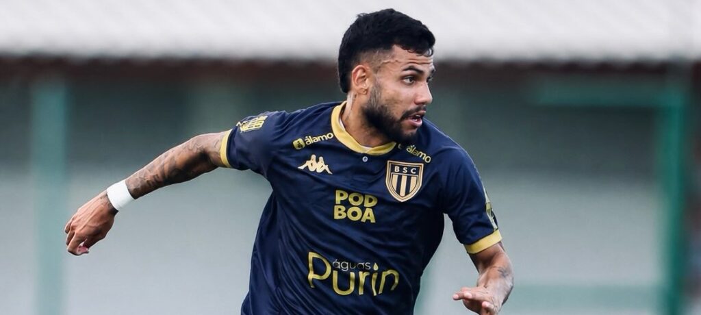 Matheus Rocha, lateral-direito do Boavista