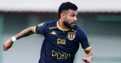 Matheus Rocha, lateral-direito do Boavista