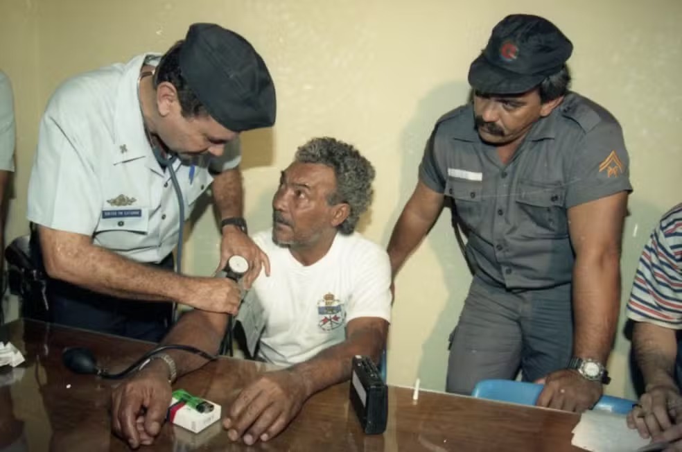 Em 1994, sequestro do pai de Romário quase tirou o craque do tetra da Copa do Mundo
