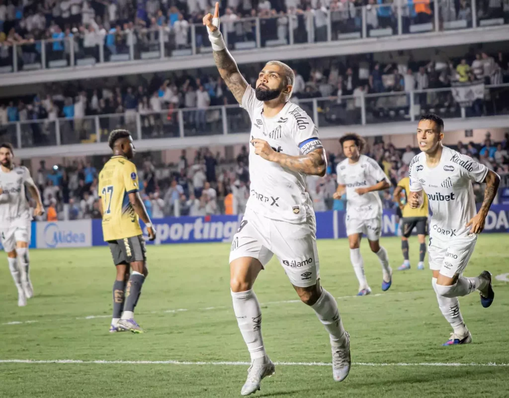 Gabigol é vice-artilheiro da Sul-Americana 2026 com seis gols (Foto; Raul Baretta/Santos)