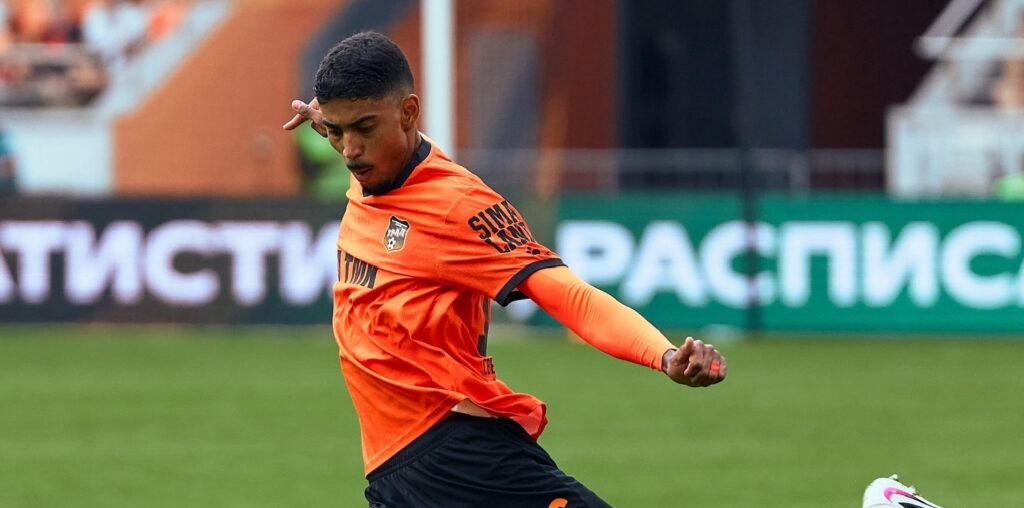 Zagueiro Ítalo, ex-Figueirense, vive bom começo de temporada no FC ural, da Rússia