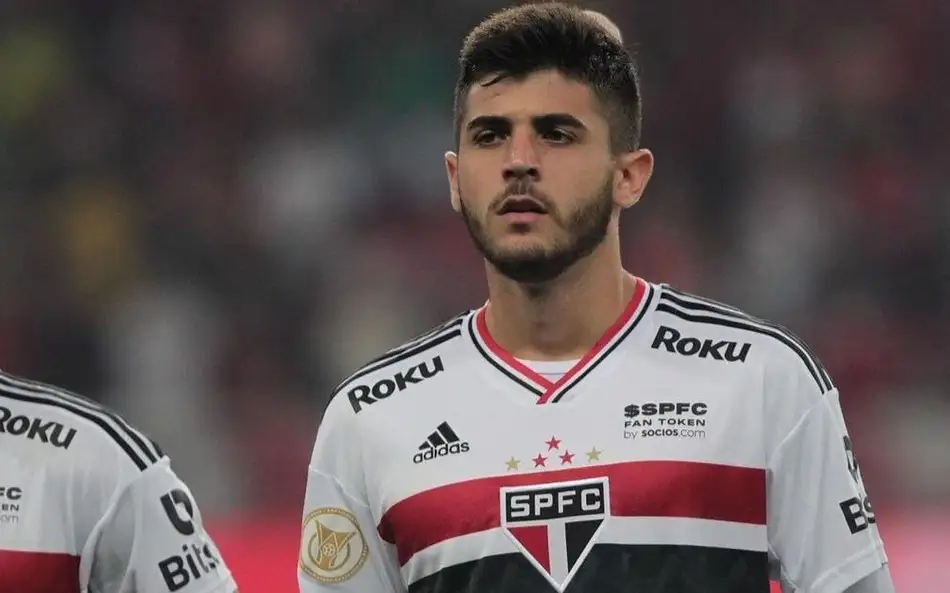Beraldo já foi o zagueiro mais caro da história do futebol brasileiro (Foto: Rubens Chiri/São Paulo)