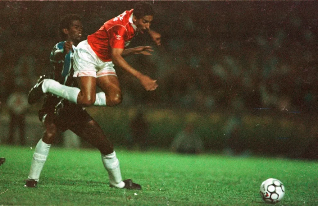 Primeiro clássico Gre-Nal da Copa do Brasil aconteceu em 1992