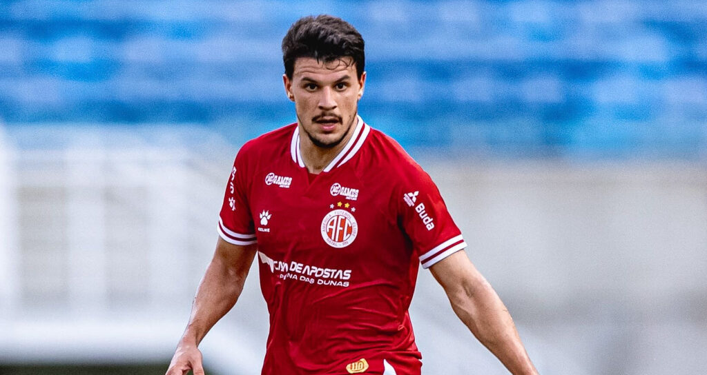 Augusto Galvan, meia do América-RN, ex-Real Madrid