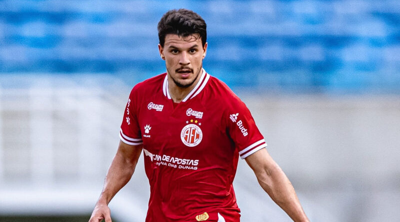 Augusto Galvan, meia do América-RN, ex-Real Madrid