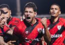 Guilherme Marques comemora gol pelo Atlético-GO contra o Ceará