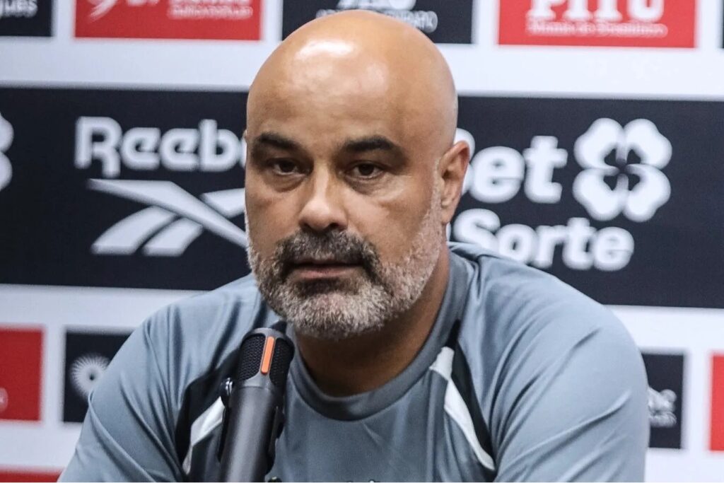 Cristian de Souza, treinador do Santa Cruz