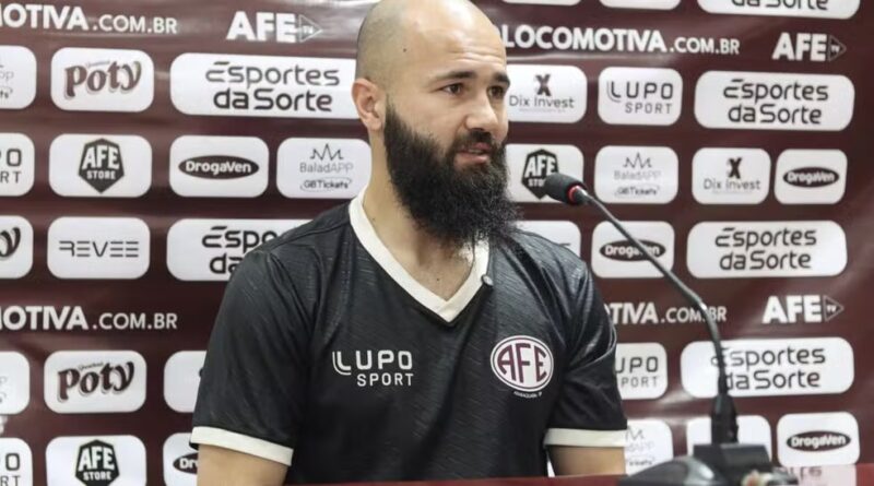 Fábio Rampi, goleiro-artilheiro, reforço da Ferroviária