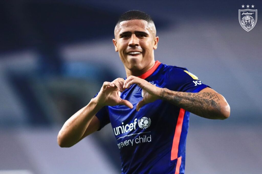 Bergson comemora gol pelo Johor e pode defender a seleção da Malásia