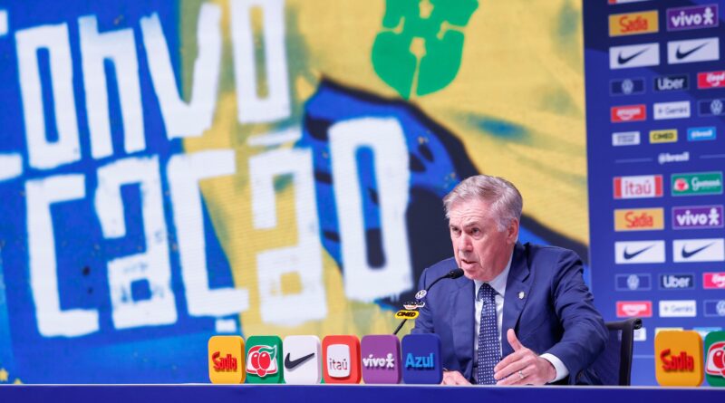 Carlo Ancelotti durante convocação da Seleção Brasileira após a Copa do Mundo