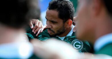 Autor de um Golaço de Lourenço em cobrança de falta abriu caminho para vitória do Goiás sobre o Operário-PR na Série B