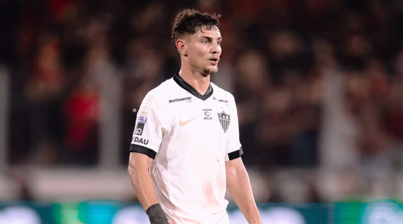 Natanael no Atlético-MG: lateral-direito do Galo durante partida pelo clube