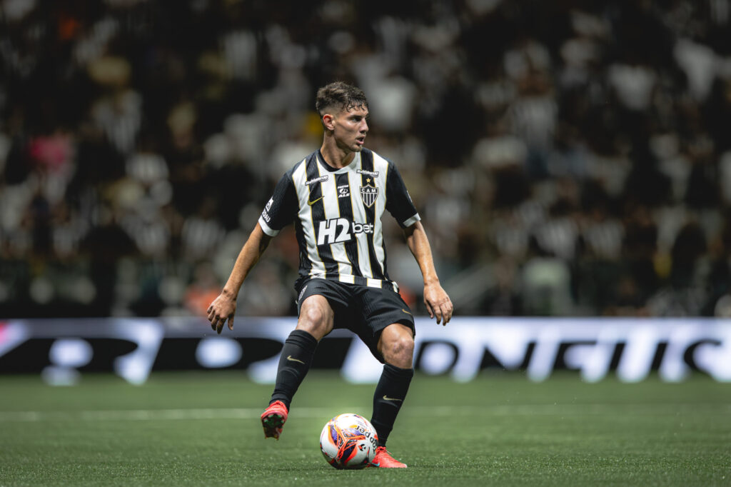 Lateral-direito Natanael completa 100 jogos pelo Atlético-MG