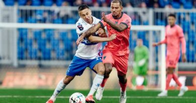 Lateral-direito Igor Silva, em campo pelo FC Rodina, da Rússia