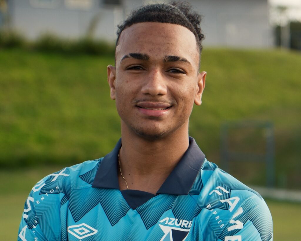 Do futsal para o campo: ala Maicon deixa o Corinthians e acerta com O Azuriz para 2027